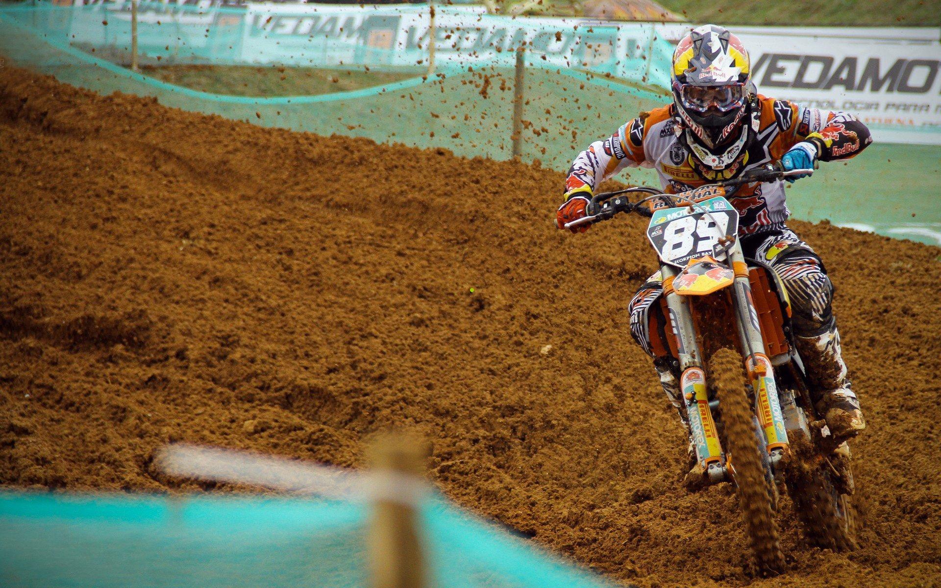 夜读之声，奥拉罗尤深情赞誉中国防疫，畅谈体育界自由新风尚